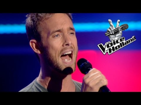 Charly Luske – This Is A Man’s World (The Blind Auditions | The voice of Holland 2011)