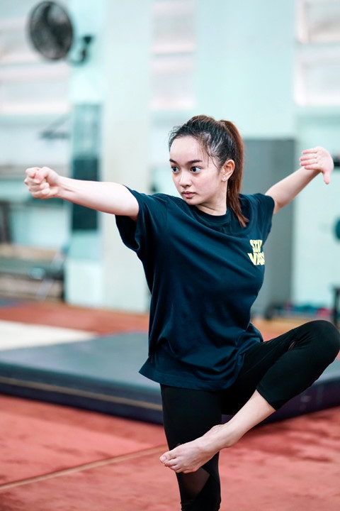 Kaity Nguyễn mướt mồ hôi luyện tập kungfu cho phim mới - ảnh 3